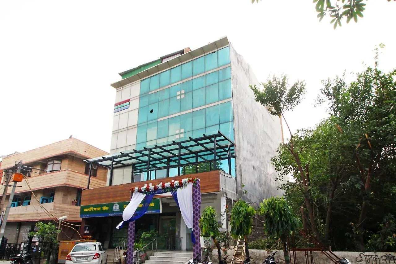 Capital O 18777 Chanson Hotels Delhi