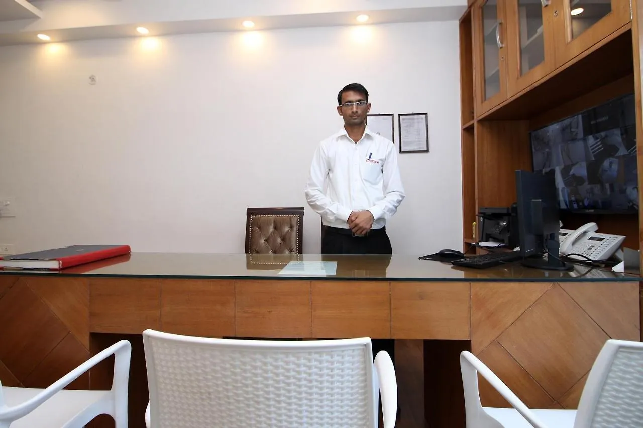Capital O 18777 Chanson Hotels Delhi  3*, Delhi (National Capital Territory of India) India